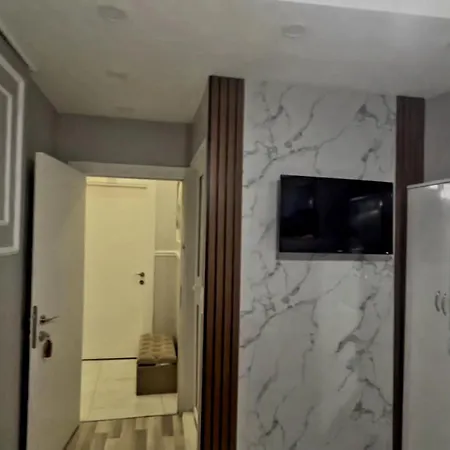 Modena Homestay *