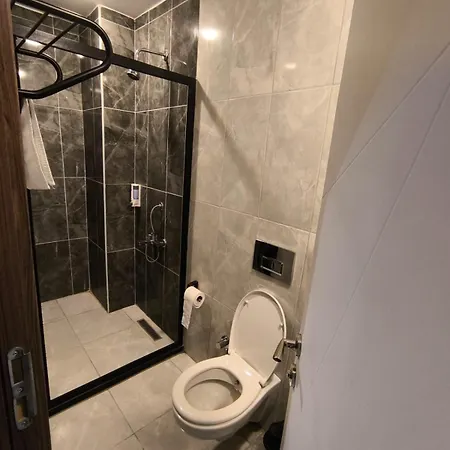 Edwin Hotel