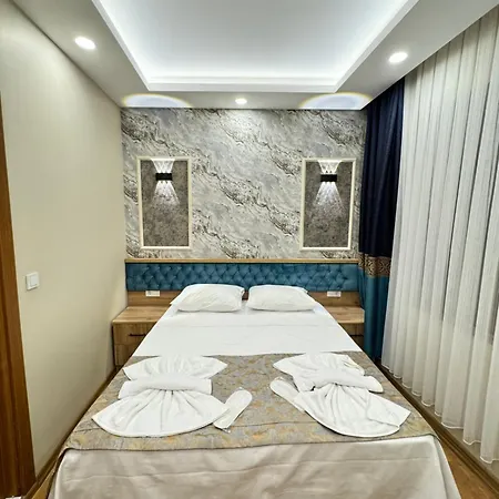 Riverside Hotel 3*