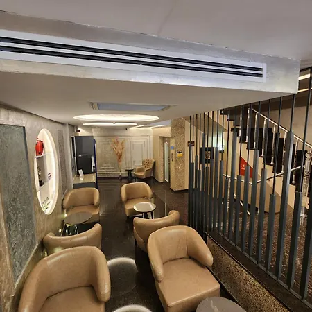 Hotel Nanda 4*