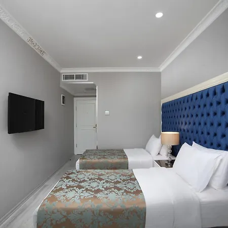 White Monarch Hotel
