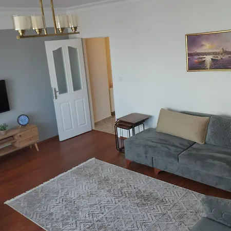 Apartment Kadikoy Merkezi Konumda *