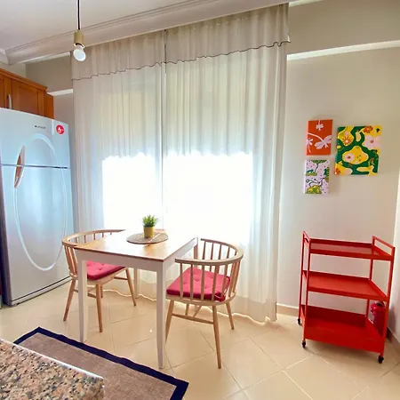 Apartment Spacious & Center 3 Bedroom Flat - No2 *