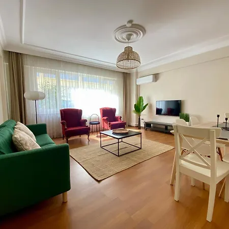 Spacious & Center 3 Bedroom Flat - No2 Apartment *