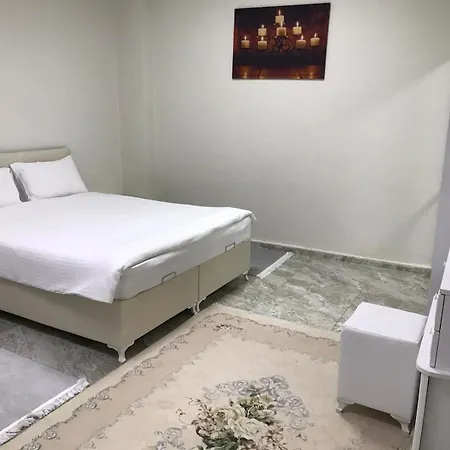 Aparthotel Luxury *