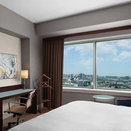 Hotel Delta By Marriott West