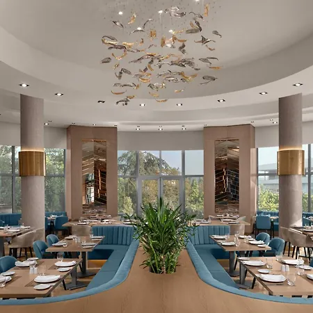 Delta By Marriott West מלון 5*