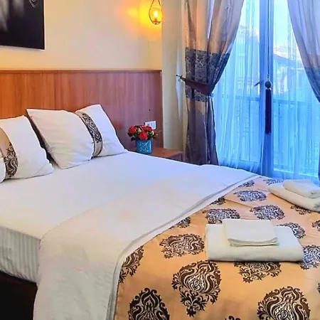 By Historia Hotel