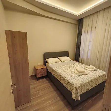 Hotel Majestik *