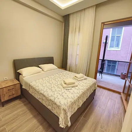 Hotel Majestik *