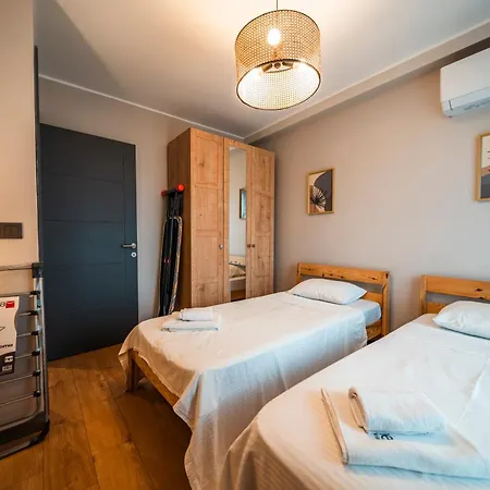 Apartment 3 Bedroom Flat With Gym Imperium 25 *