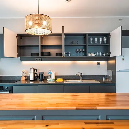 3 Bedroom Flat With Gym Imperium 25 *