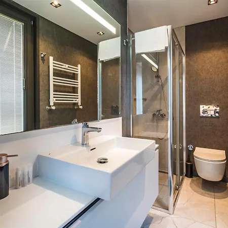 3 Bedroom Flat With Gym Imperium 25