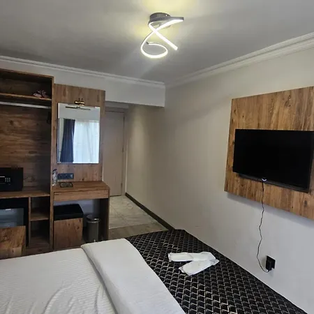 Sirkeci Point 3*