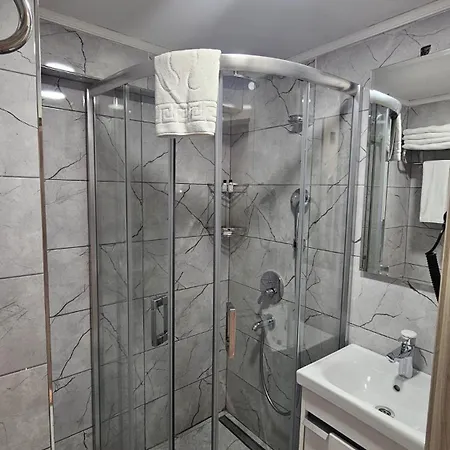 Sirkeci Point 3*