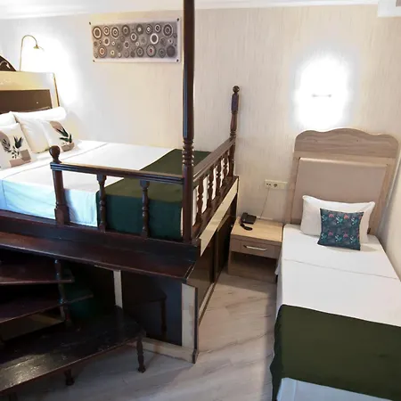 Hotel Artefes Old City