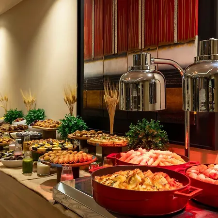 Ramada Plaza By Wyndham Tekstilkent Hotel