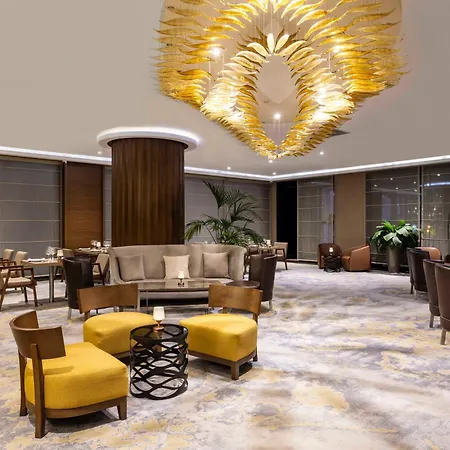 מלון Ramada Plaza By Wyndham Tekstilkent
