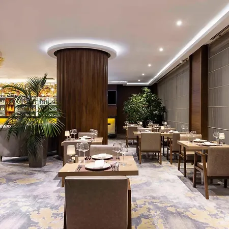Ramada Plaza By Wyndham Tekstilkent מלון 5*