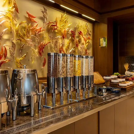 Ramada Plaza By Wyndham Tekstilkent Hotel