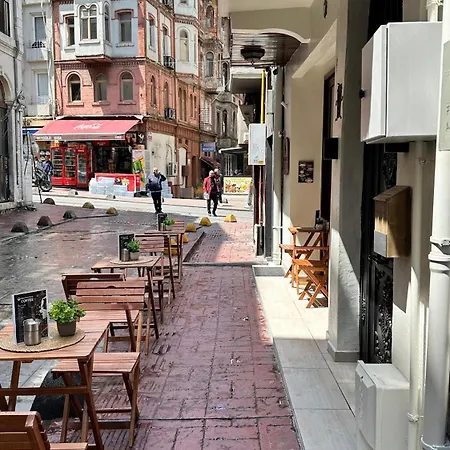 New Pera Apart-hotel