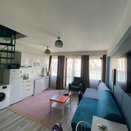 Hotel Hub Flats 4*