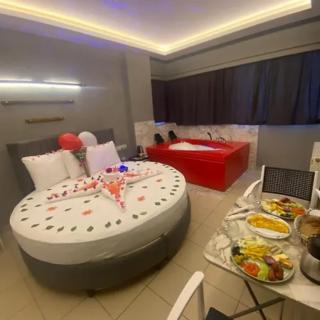 Esen Life Hotel *
