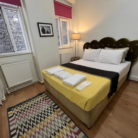 Aparthotel Rodin *