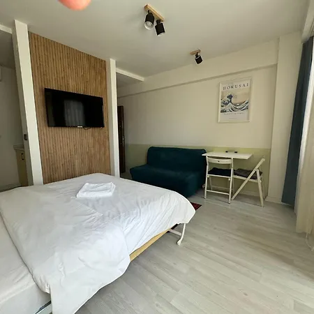 Hotel Hub Flats 4*