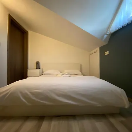 Hub Flats 4*