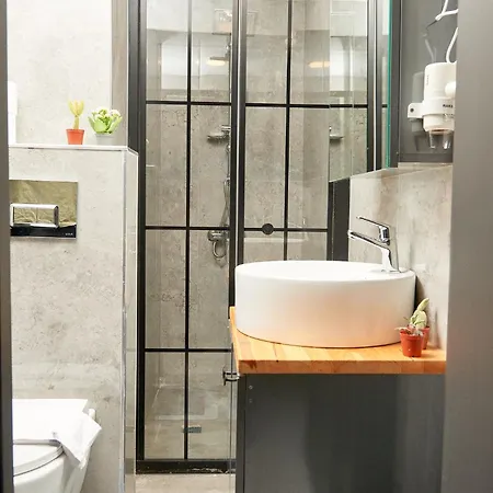 Taksim Eliana * Provincia di Istanbul