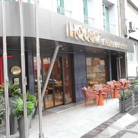 Hotel Housez & Special Class