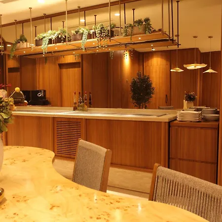 Housez & Special Class Hotel Istanbul