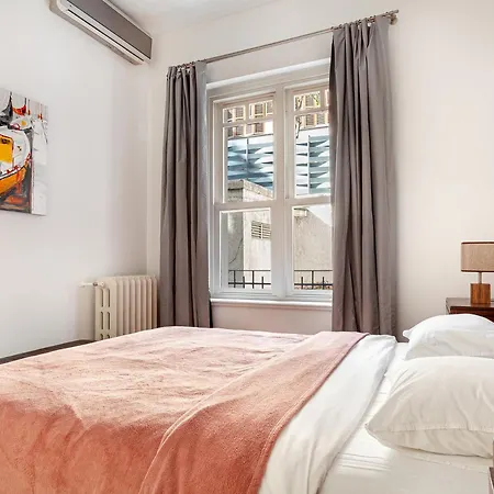 Noa - Lueleci Hendek 54 Istanbul