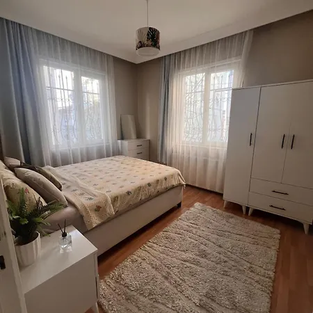 Apartment 2 Bedroom Available For Longterm