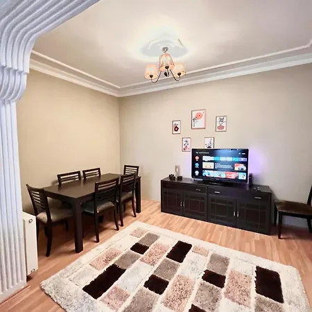Apartment 2 Bedroom Available For Longterm *