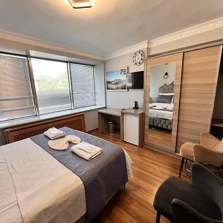 Kadikoey Alex 5k Apartment *