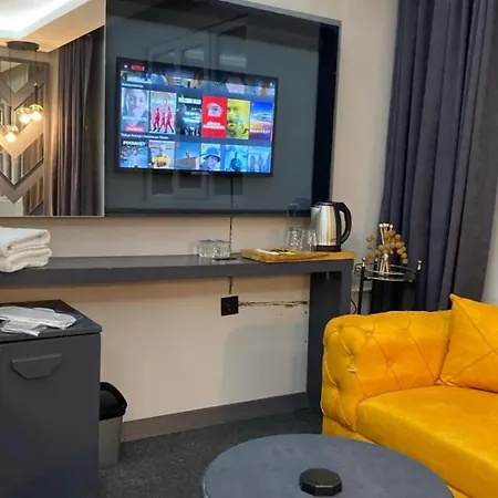 Royal Premium Otel *
