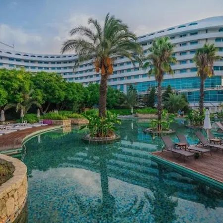 Karaca Otel