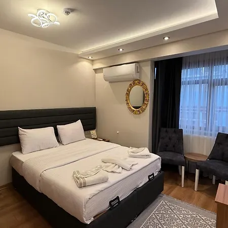 Mamma Marya 3*