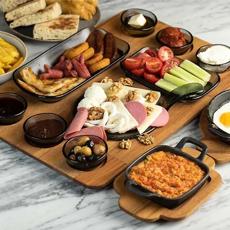 Life Hotel& Breakfast *