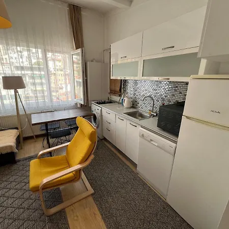 Apartment Unique House With Sea View In Cihangir Center Istanbul
