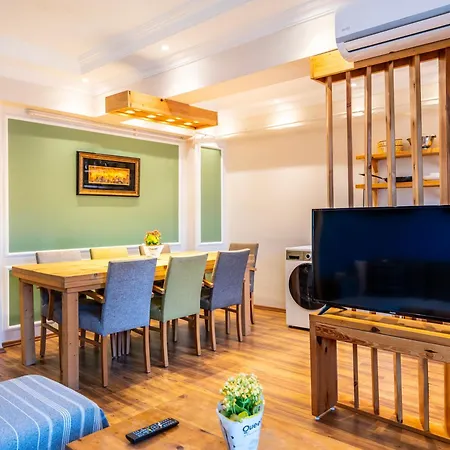 Maniz Aparthotel *