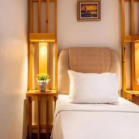 Maniz Aparthotel *