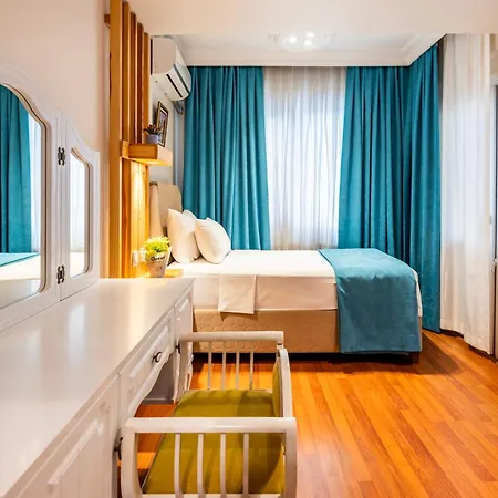 Aparthotel Maniz *