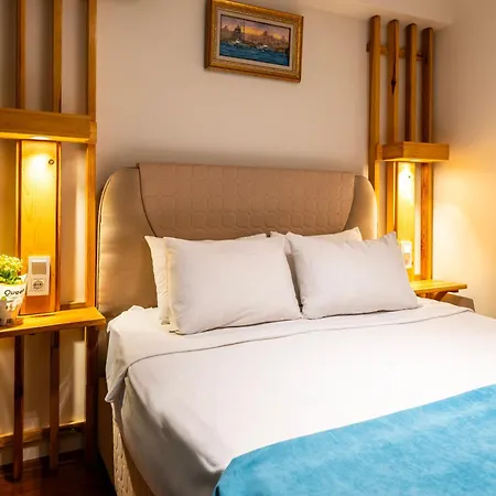 Aparthotel Maniz