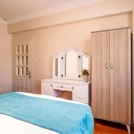 Aparthotel Maniz *