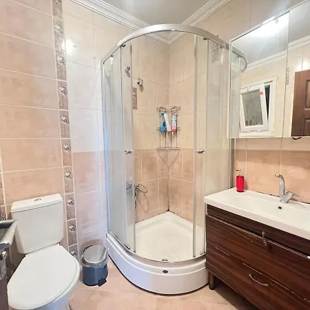 Apartment Spacious Flat, 4br, 4acs, Taksim, Uelk 1 Istanbul