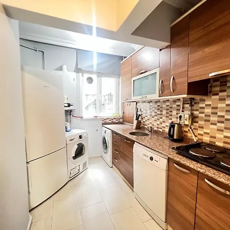 Spacious Flat, 4br, 4acs, Taksim, Uelk 1 *