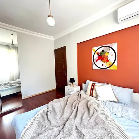 Apartment Spacious Flat, 4br, 4acs, Taksim, Uelk 1 Istanbul